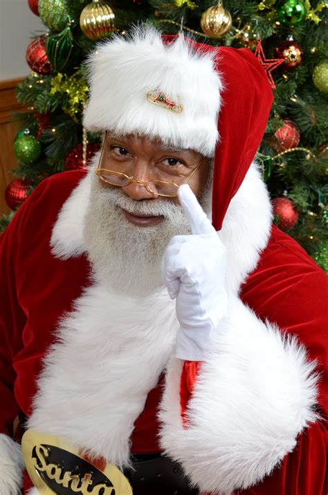 Mall Of America Black Santa Visitors Nice Trolls Naughty
