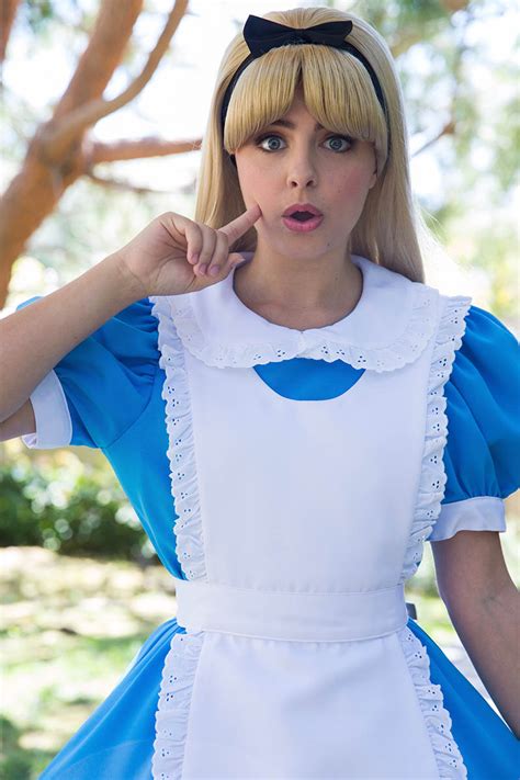Alice In Wonderland Party Character For Birthday Parties
