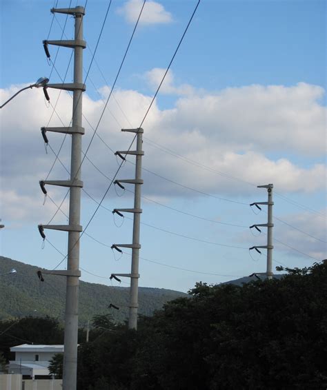 Poste De Alta Tensão