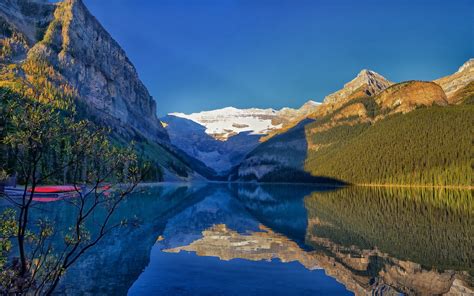 Lake Louise Banff National Park Alberta Kanada Berge Wasser