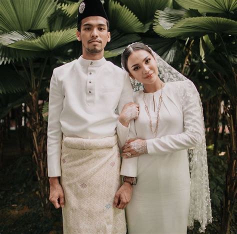17 baju nikah simple elegen yang sesuai untuk ratu sehari. Baju nikah putih nadia brian | Muslimah wedding dress ...