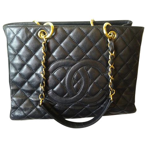 Luxurycometrue.com is malaysia leading luxury online shop that selling imported brand new 100% authentic and genuine brands for less including coach, burberry, louis vuitton, gucci, longchamp. black Leather CHANEL Handbag - Vestiaire Collective