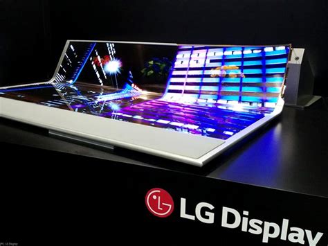Lg Shows Off First Ever 77 Inch Transparent Rollable Oled Display