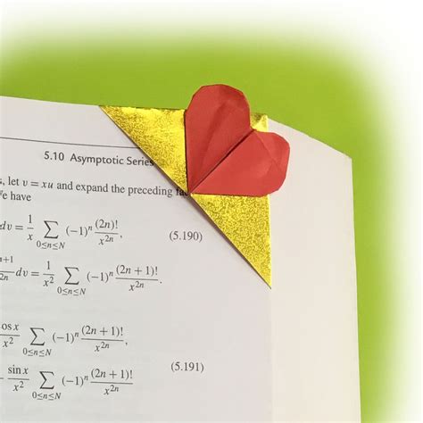 Learn How To Make A Top Corner Heart Origami Bookmark 종이접기