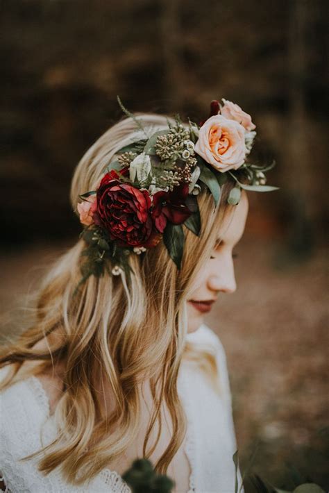 36 Romantic Flower Crowns For Spring And Summer Weddings