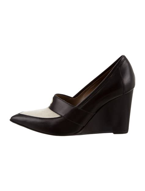 Hermès Pointed Toe Leather Wedges Shoes Her242198 The Realreal