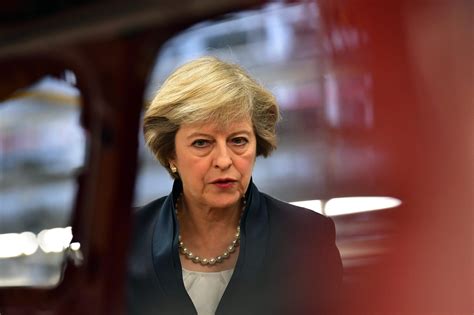 Ftse 100 Plunges After Theresa May Signals Hard Brexit Ahead