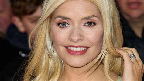 Holly Willoughby’s Makeup Artist Reveals She Uses £10 Burt’s Bees Lip Balm Hello
