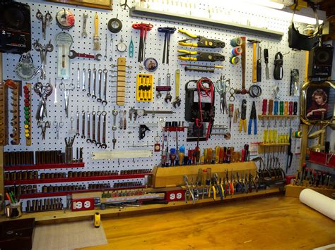 Garage Organization Tips to Make Yours be Useful - TheyDesign.net ...