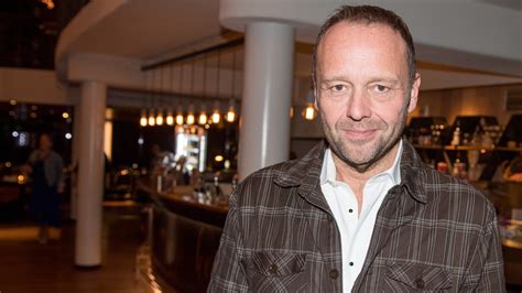One man show van richard groenendijk in club luxor wordt door de coronamaatregelen helaas verplaatst. Richard Groenendijk is getrouwd | RTL Boulevard