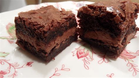 Bake for 35 to 40 minutes. Mitten Kitchen: Symphony Brownies (Paula Deen's Recipe)