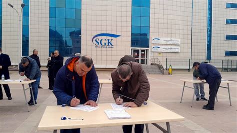 SGK çalışanlarına 3 ay EYT mesaisi Olay Gazetesi Bursa Gazetesi Bursa