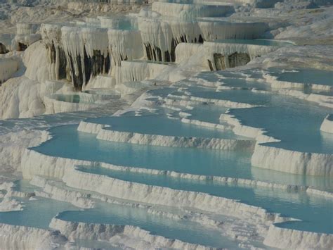 Gorgeous Turquoise Thermal Pools Glisten In Pamukkale Turkey Daily Viral