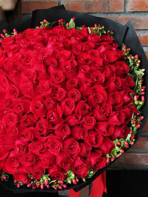 Special Valentines 300 Red Roses Bouquet Ubicaciondepersonascdmxgobmx