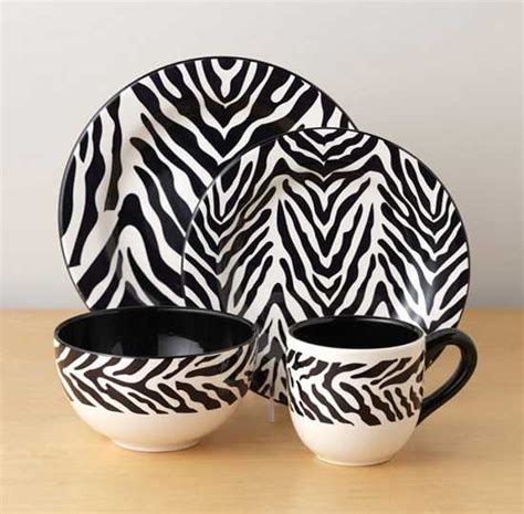 Zebra room decor gorgeous luxuriant bedroom accessories. Black and White Dining Room Decorating with Zebra Prints ...