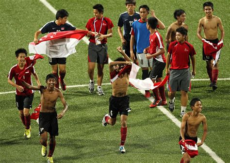 Wikimedia commons has media related to association football players from singapore. Day 11 Football (25 Aug 2010) | Singapore team players ...