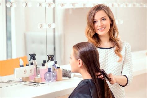 Beautician Salary How To Become Job Description And Best Schools