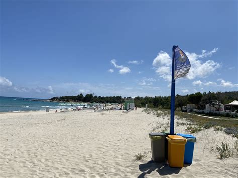 Cerchi un'azienda o una farmacia aperta? Tortolì, posizionati i cestini nelle spiagge | Ogliastra ...