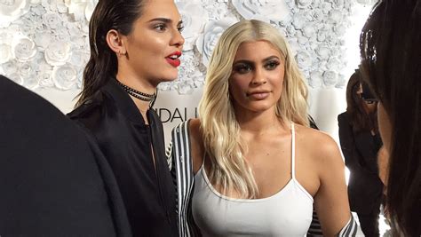 Kendall And Kylie Jenner Sorry For T Shirts Disrespectful To Rock Rap Icons