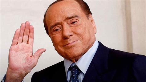 Silvio Berlusconi Aperto Il Testamento La Complessa Eredità