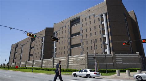 Dallas County Jail Officer Arrested After Inmate Says He Was Assaulted While In Restraint Chair