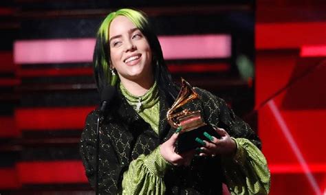She first gained attention in 2015 when she uploaded the song ocean eyes to. IMLebanon | المغنية الشابة بيلي إيليش تكتسح جوائز غرامي