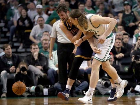 Kevin Love Injury Cleveland Star Out For Four To Six Months Kelly