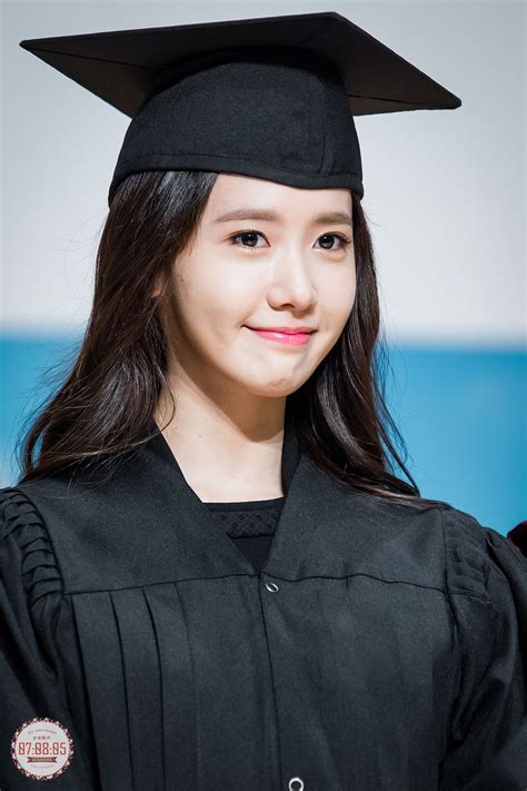 150224 Yoona Graduation Ceremony Instyle Magazine Selebritas Aktris