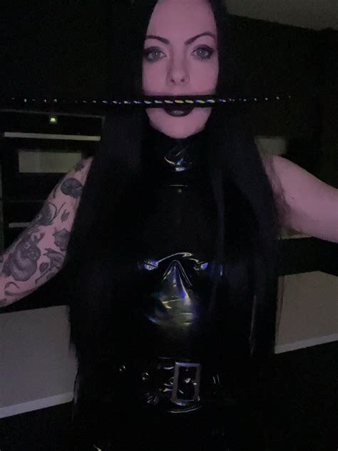 Mistress Jess On Twitter Whips Are For Biting Too Dommespov