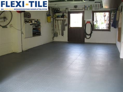 Mit den pvc böden von fortgelockt erscheint ihre garage im handumdrehen in neuem glanz. Kunststoff fliesen garage