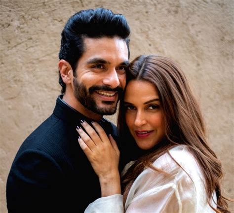 Angad Bedi Comes To Neha Dhupias Defense Sidnaaz Shoot A Romantic Song And More From Ent