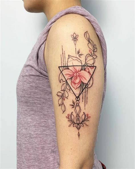 11 Geometric Flower Tattoo Ideas You Have To See To Believe Alexie