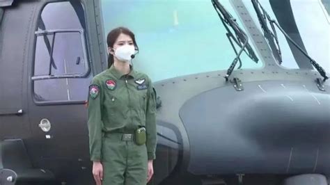 美又飒！95后直20女飞行员亮相中国航展国防军事中华网