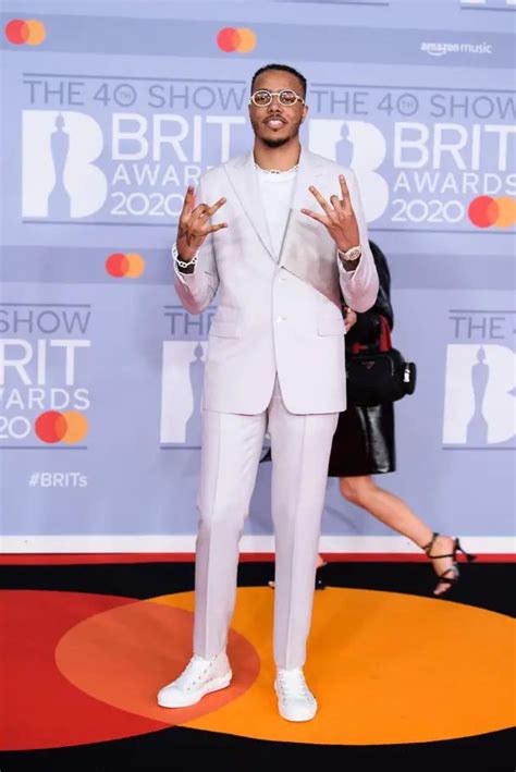 All The Best Dressed Stars On The Brit Awards Red Carpet Brit Awards