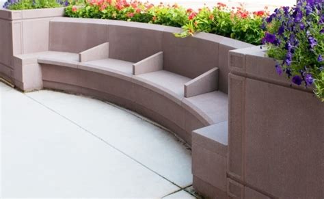 Define Space With Amazing Concrete Seat Walls Design Ideas