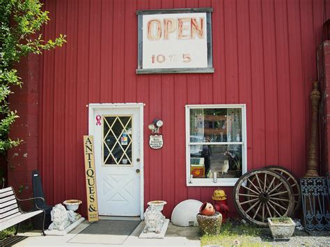 Red Barn Antiques