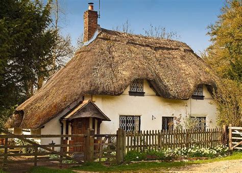 Thatched Cottage At Fullerton In Hampshire In 2020 Fairytale Cottage
