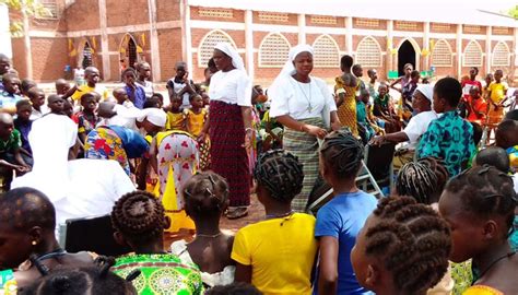 Burkina Faso Ordensschwestern Im Kampf Gegen Den Hunger Missio