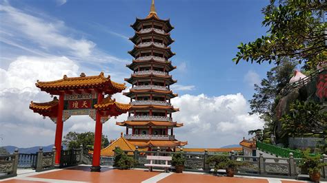 Kl sentral — kuala lumpur's main railway station and bus hubs for shuttles to genting highlands pekeliling bus terminal — the combination of local and express buses to genting highlands puduraya is the main bus terminus for kuala lumpur. Day Trip from KL - Genting Highland and Around ...