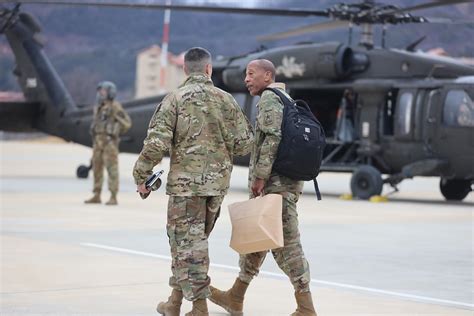 Us Army Deputy Chief Of Staff G 4 Visits 19th Expeditionary