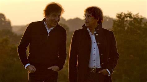 Après 40ans sans collaboration, le duo s'est reformé sur un album commun intitulé alain souchon & laurent voulzy, en tournée dans toute. LIVE REPORT Alain Souchon et Laurent Voulzy, frères ...