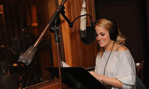 Carrie Underwood The Reviews Are In Nbcs The Sound Of Music Isnt A Very Smooth Tune