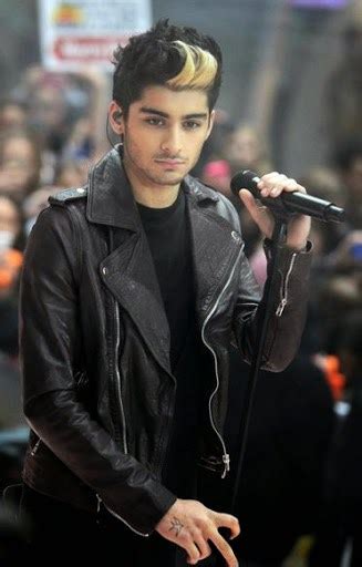 On the side part haircut is a pomp side, pompadour haircut and mostly zayn like colored hair and we know zayn makes long hairstyle for so many songs. Zayn Malik Black and Blonde Hair Color Spiked Hairstyles ...