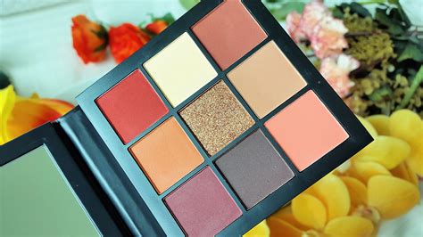 Huda Beauty Warm Brown Obsessions Palette Glossnglitters