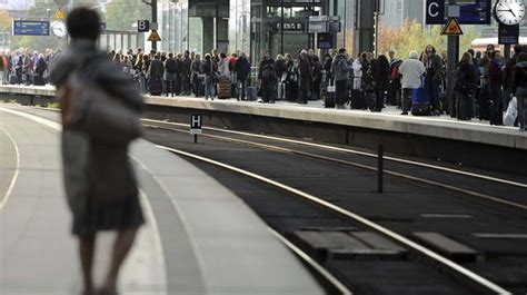 Emisoras Unidas La Huelga De Trenes En Francia Ha Costado Ya Unos