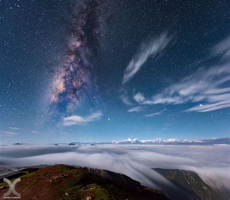 Amazing Milky Way Over Mount Gongga 贡嘎山 Shot From Niu Bei Mountain
