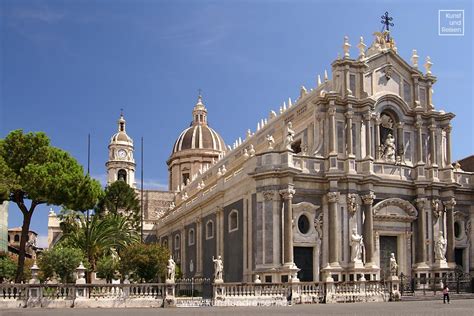 Die zweitgrößte und eine der schönsten städte auf sizilien ist catania. Catania | Dom - Cattedrale di Sant'Agata in Catania auf ...