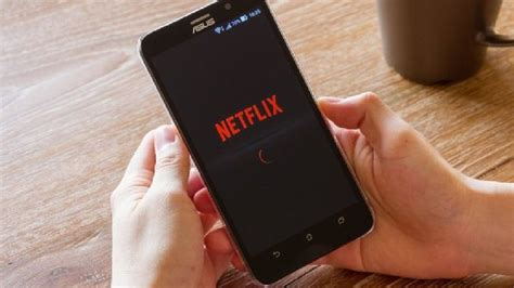 Οι 4 πιο δημοφιλείς σειρές του Netflix στην Ελλάδα που πρέπει