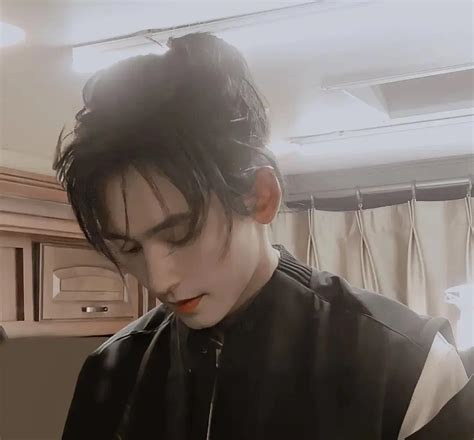 #山河令# x #山河令主题演唱会幕后特辑# 春去·光至 我不知道你什么时候来，怎么来，但我知道你一定会来！ 知己·圆满 和其光 同其尘 人生海海 不负相见 @张哲瀚疯子 @龚俊simon @周也yeah @马闻远 @孙浠伦 等众主创与山人双向奔赴 l酷的剧会的优酷视频.展开全文c 严惩不贷!张哲瀚发声明辟谣：《山河令》爆火，龚俊张哲瀚齐遭难|张哲瀚|辟谣|山河令_新浪新闻