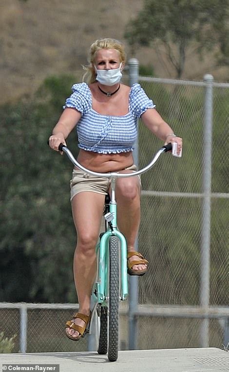 Britney Spears Breaks Free From Quarantine For The First Time To Enjoy